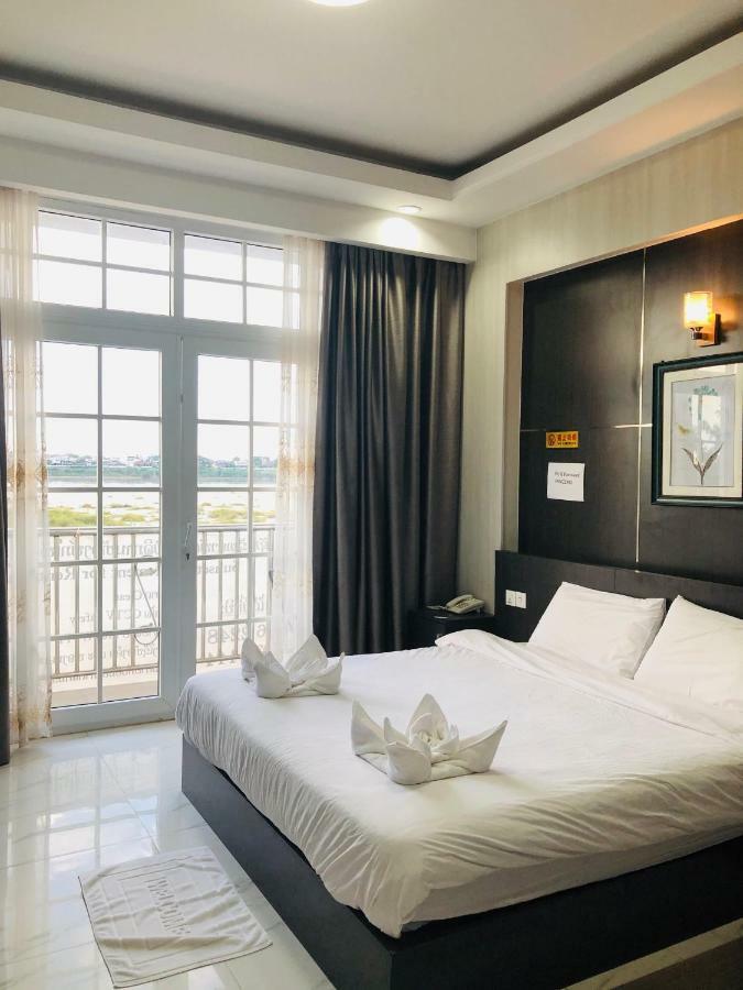 Sunset Mekong Apartment Vientiane Exterior foto